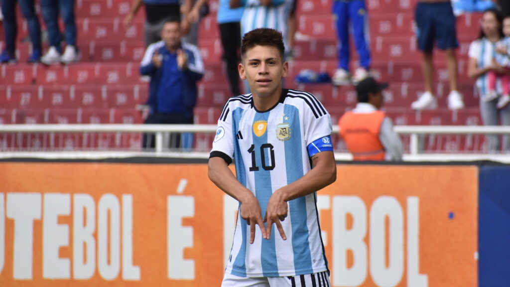 claudio-echeverri-argentina_155kyvnqide5j129g2ovylvm95