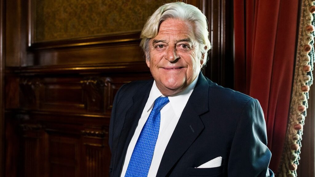 photo_4902660578489773056_y