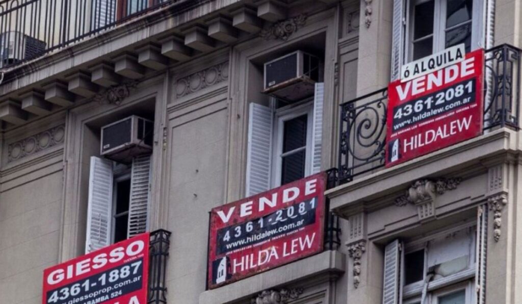 photo_4909475476112780473_y