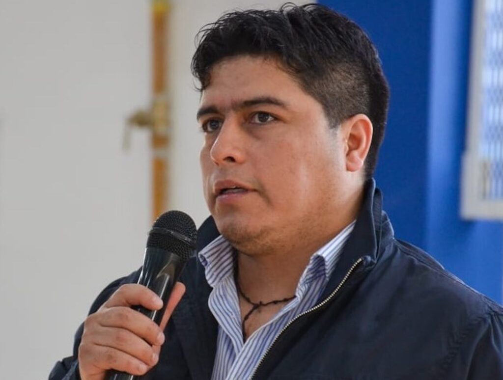 photo_5183694045447302226_w