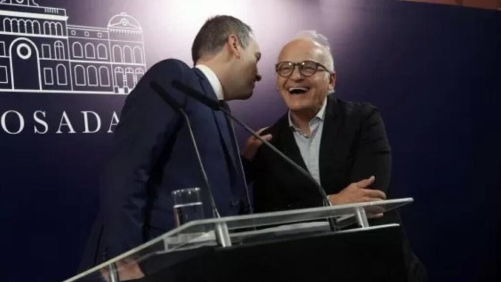 photo_5183694045447302256_y