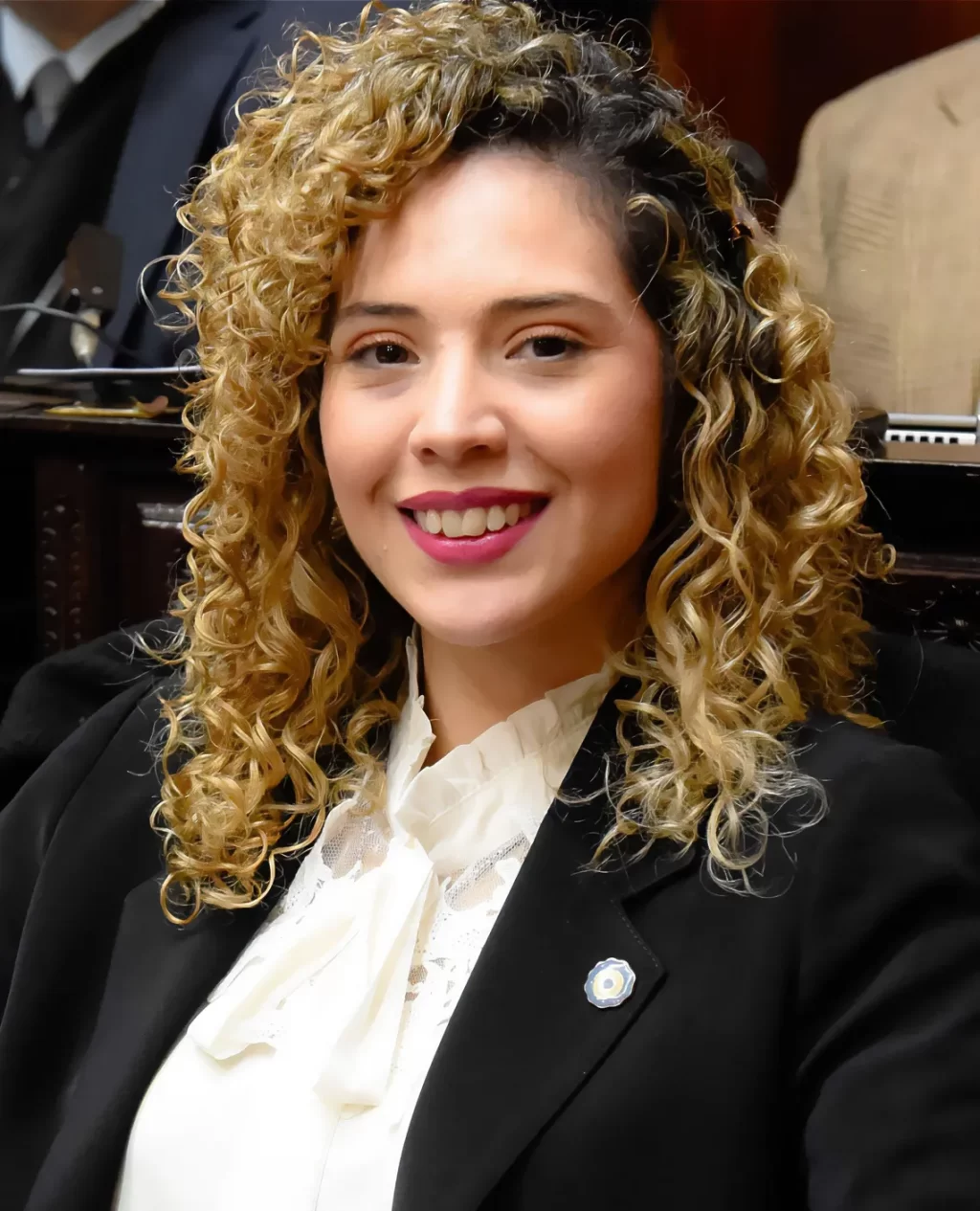 lourdes-arrieta-arma-un-monobloque-o-se-suma-al-zago