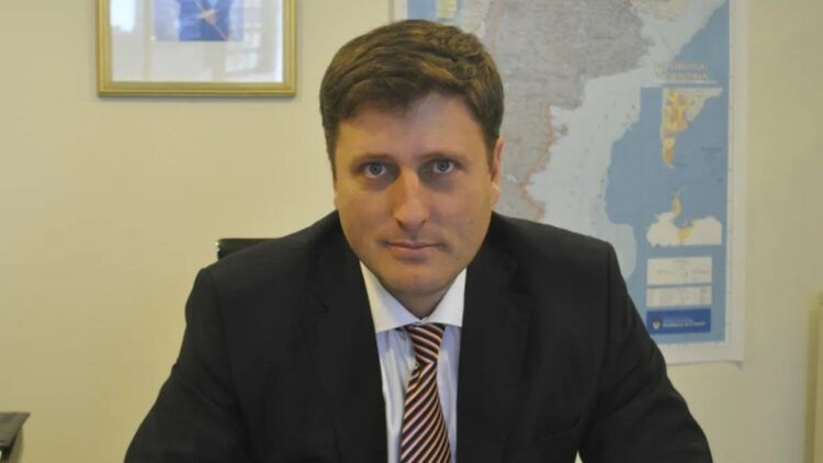 eduardo-bustamante-gobierno-renu