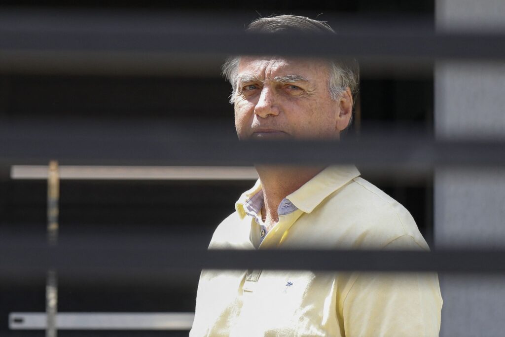 bolsonaro-gettyimages-2232913931-scaled