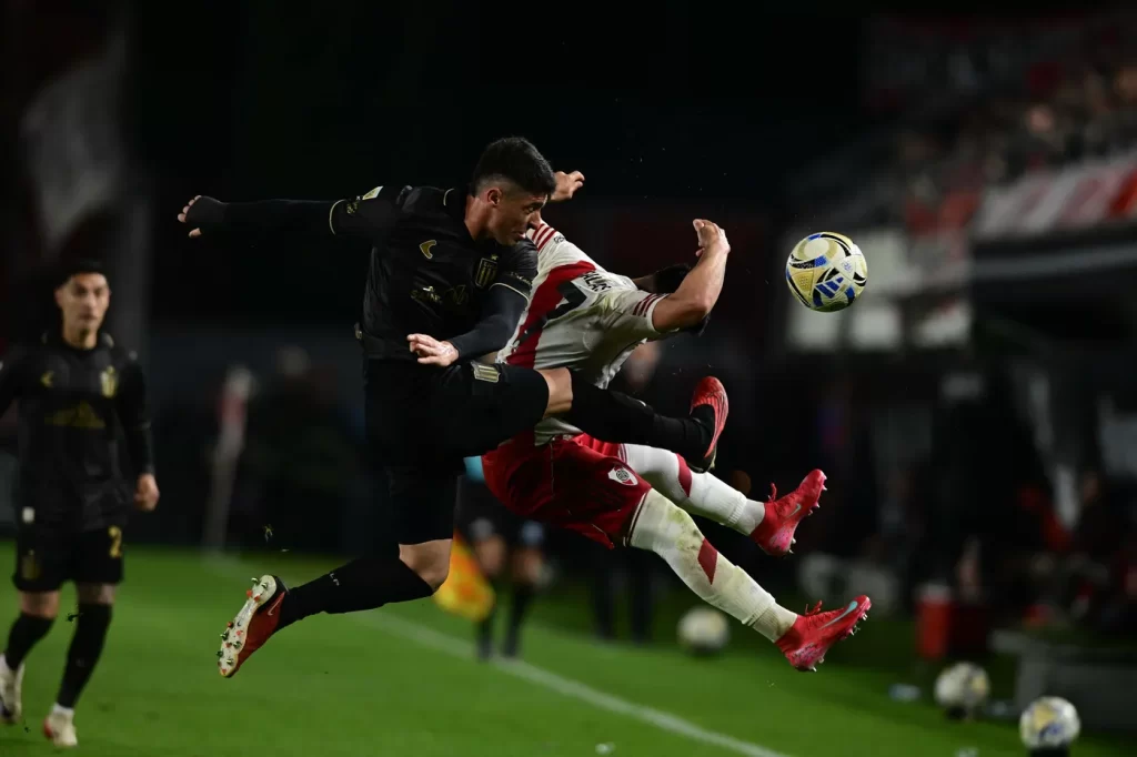 estudiantes-river-santiago-nunez