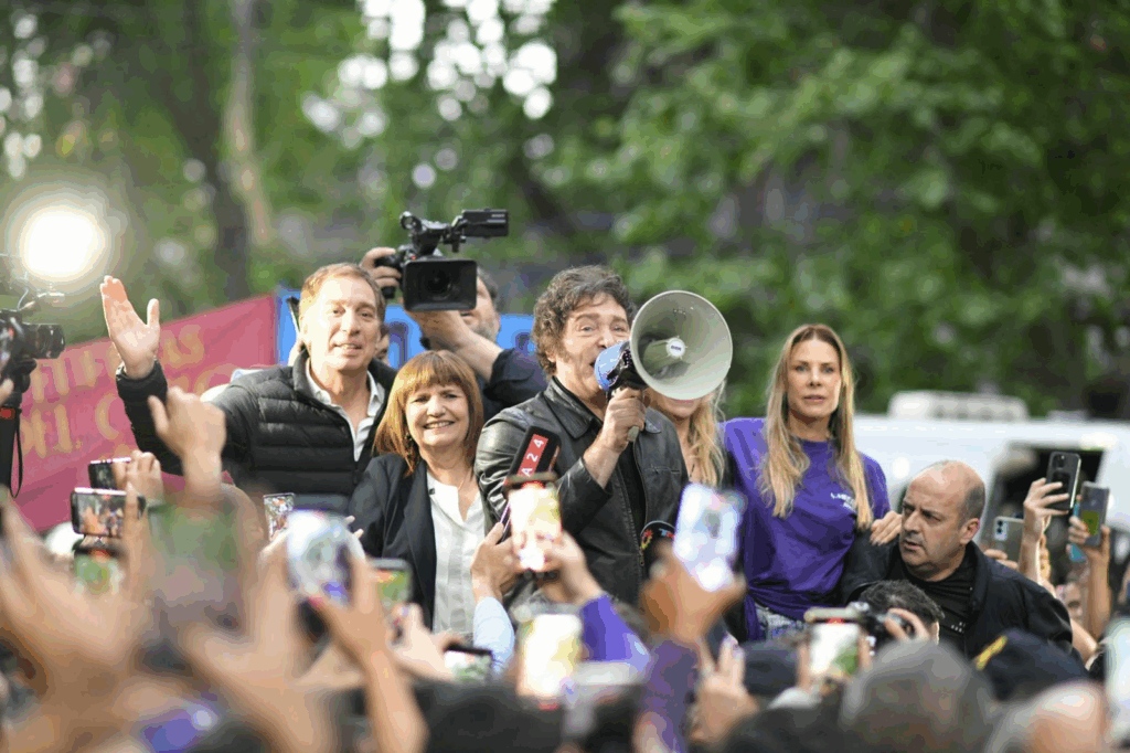 Javier-Milei-en-Santiago-del-Est