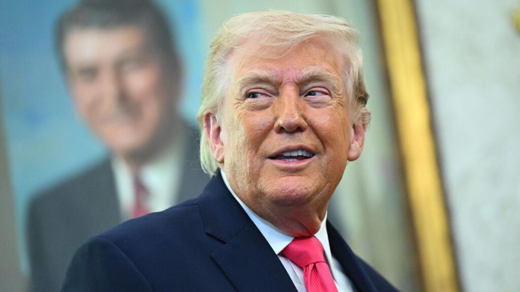 Sen. Markwayne Mullin sworn in as new DHS chief at the White House