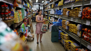 la-inflacion-en-caba-fue-de-32-en-marzo-y-acumulo-un-alza-de-86-en-el-primer-trimestre-foto-reutersagustin-marcarian-H65BEQSWSZGFHNOISZYJDEWYNU