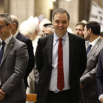 Confirman gastos por US$15.000 en el viaje de Adorni a Aruba