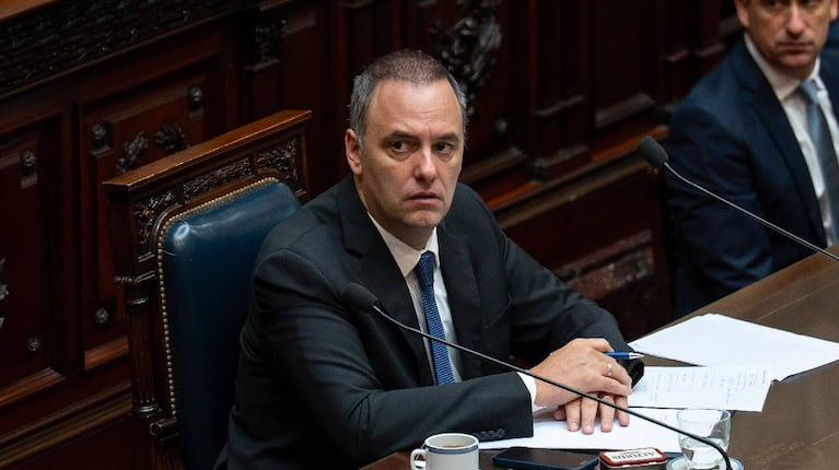 manuel-adorni-durante-su-presentacion-en-el-congreso-foto-agustina-ribotn-74TVXL5QWZFSTEGRU5D3H3PP6A