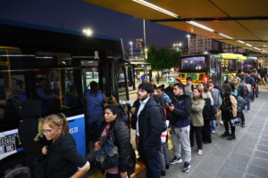 reduccion-de-frecuencias-de-colectivos-en-el-amba-RNEPPPCPENG4JCLKPATBUZXP7Q