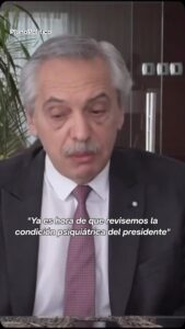Alberto Fernández en un acto político haciendo declaraciones públicas sobre la gestión presidencial actual