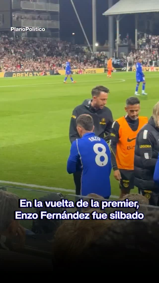 Enzo Fernández durante un partido con la camiseta del Chelsea en la Premier League