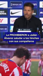 Julián Álvarez vestido con la camiseta del Atlético de Madrid durante un partido