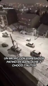 Micro de egresados accidentado en una calle de Bariloche cubierta de nieve