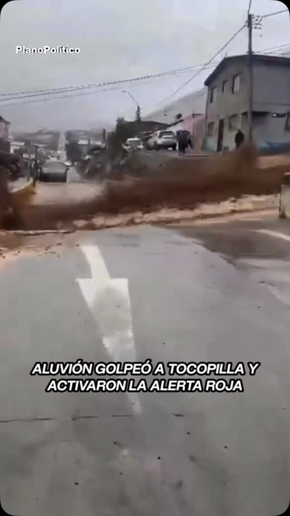 Calles inundadas con piedras y sedimentos tras aluvión en Tocopilla Chile
