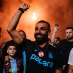 LOCURA TOTAL POR LA LLEGADA DE SALAH A TURQUÍA