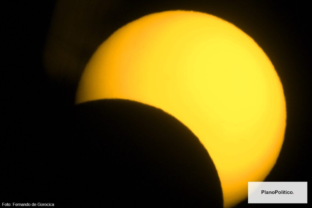Eclipse solar total