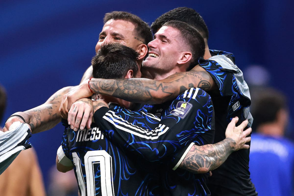 el-2-a-1-de-la-argentina-contra-inglaterra-capto-KNWMBDGJCZDT7MLMJXWCPHEQVY