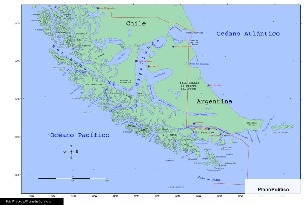 Mapa del extremo sur de Argentina incluyendo Estrecho de Magallanes y Pasaje de Drake