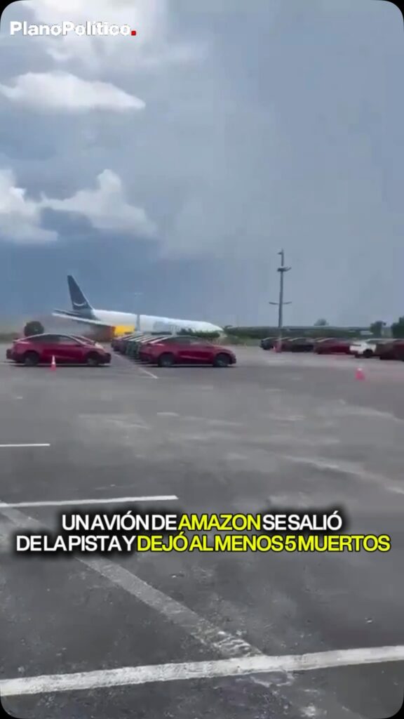 Restos de avión de carga fuera de pista tras accidente en aeropuerto de Miami