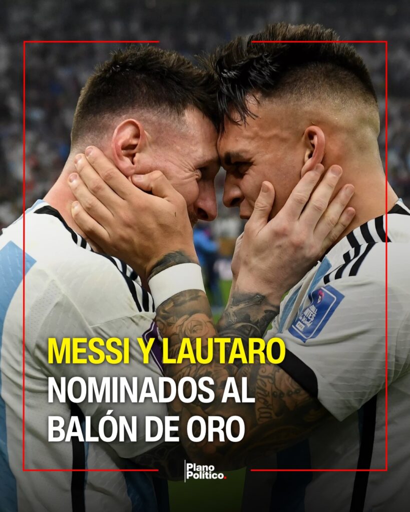Lionel Messi, Lautaro Martínez y Emiliano Martínez con la camiseta de la selección argentina