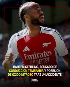 Raheem Sterling durante un partido de fútbol con la camiseta del Arsenal