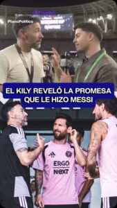 El Kily González muestra una medalla de campeón junto a Lionel Messi