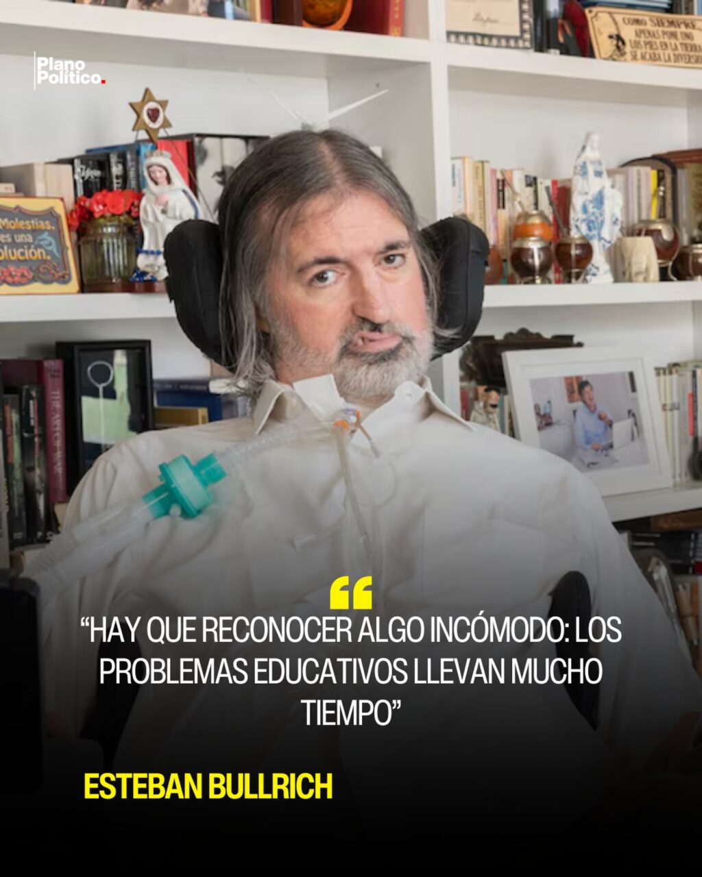 Esteban Bullrich en un evento público hablando sobre educación y política educativa nacional