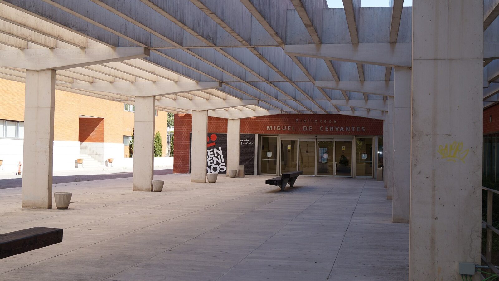 Biblioteca Miguel de Cervantes del campus de Vicálvaro de la Universidad Rey Juan Carlos, en Madrid