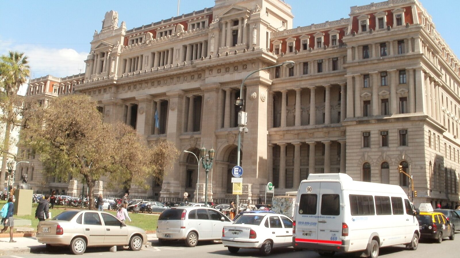 Fachada del Palacio de Justicia de la Nación, sede de la Corte Suprema, en Buenos Aires