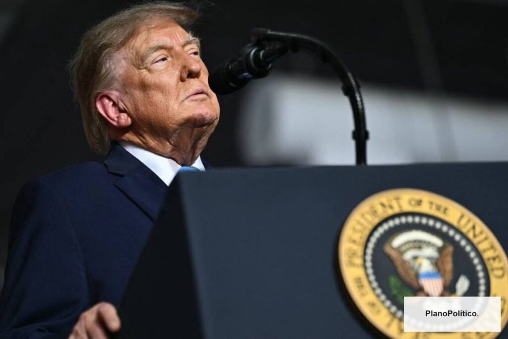 Donald Trump en evento de campaña política Estados Unidos